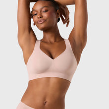 Load image into Gallery viewer, Evelyn & Bobbie Evelyn Wireless Bra