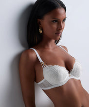 Load image into Gallery viewer, Aubade Vibes Moulded Plunge Push-Up Underwire Bra (Black and Pearl)