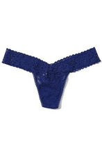 Load image into Gallery viewer, Hanky Panky O/S Low Rise Signature Lace Thong Solid Colors