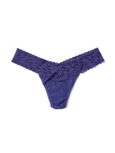 Load image into Gallery viewer, Hanky Panky O/S Low Rise Signature Lace Thong Solid Colors