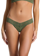Load image into Gallery viewer, Hanky Panky O/S Low Rise Signature Lace Thong Solid Colors