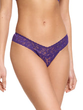 Load image into Gallery viewer, Hanky Panky O/S Low Rise Signature Lace Thong Solid Colors