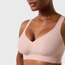 Load image into Gallery viewer, Evelyn & Bobbie Evelyn Wireless Bra