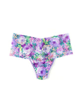 Load image into Gallery viewer, Hanky Panky O/S Retro Thong Signature Lace Prints