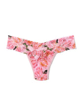 Load image into Gallery viewer, Hanky Panky O/S Low Rise Signature Lace Thong Prints