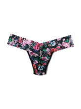 Load image into Gallery viewer, Hanky Panky O/S Low Rise Signature Lace Thong Prints