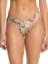 Load image into Gallery viewer, Hanky Panky O/S Low Rise Signature Lace Thong Prints