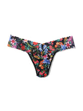 Load image into Gallery viewer, Hanky Panky O/S Low Rise Signature Lace Thong Prints