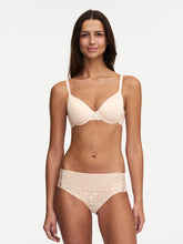 Load image into Gallery viewer, Chantelle Day to Night Smooth Memory Foam Underwire Bra