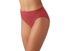 Load image into Gallery viewer, Wacoal B-Smooth Seamless Hi-Cut Brief