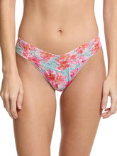 Load image into Gallery viewer, Hanky Panky O/S High/Original Rise Signature Lace Thong Prints