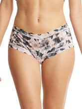 Load image into Gallery viewer, Hanky Panky Signature Lace Boyshort Prints
