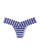 Load image into Gallery viewer, Hanky Panky O/S Low Rise Signature Lace Thong Prints