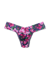 Load image into Gallery viewer, Hanky Panky O/S Low Rise Signature Lace Thong Prints