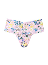 Load image into Gallery viewer, Hanky Panky O/S Retro Thong *Plus* Signature Lace Prints