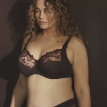 Load and play video in Gallery viewer, Prima Donna FW23 Deauville Ristretto Full Cup Underwire Bra
