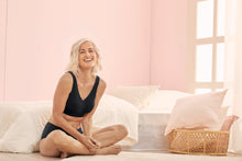 Load image into Gallery viewer, Anita Lotta Non-Underwire Home Bra Back Closure