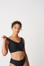 Load image into Gallery viewer, Chantelle Seamless V-Back Padded Non-Underwire Bralette