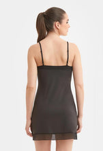 Load image into Gallery viewer, Montelle Round Neck Mid-Thigh Slip
