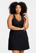 Load image into Gallery viewer, Fleur't Iconic Belle Epoque Lace T-Back Chemise