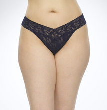 Load image into Gallery viewer, Hanky Panky Signature Lace *Plus* Original Rise Thong