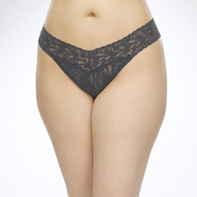 Load image into Gallery viewer, Hanky Panky Signature Lace *Plus* Original Rise Thong