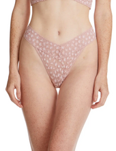 Load image into Gallery viewer, Hanky Panky O/S High/Original Rise Signature Lace Thong Prints