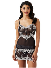 Load image into Gallery viewer, Wacoal Embrace Lace Chemise (ALL COLOURS)