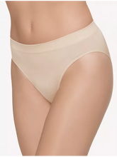 Load image into Gallery viewer, Wacoal B-Smooth Seamless Hi-Cut Brief