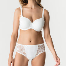 Load image into Gallery viewer, Prima Donna Madison Moulded Heart Shape Underwire Bra Basic Colours