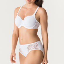 Load image into Gallery viewer, Prima Donna Madison Moulded Heart Shape Underwire Bra Basic Colours