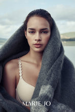 Load image into Gallery viewer, Marie Jo Tom Padded Heartshape Convertible Underwire Bra Caffe Latte + Black