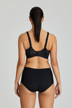 Load image into Gallery viewer, Prima Donna Sports The Game Black Padded Convertible Underwire Sports Bra