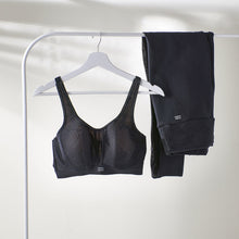 Load image into Gallery viewer, Prima Donna Sports The Game Black Padded Convertible Underwire Sports Bra