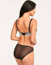 Load image into Gallery viewer, Wacoal Lace Embrace Non-Underwire Racerback Bralette