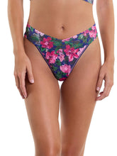 Load image into Gallery viewer, Hanky Panky O/S High/Original Rise Signature Lace Thong Prints
