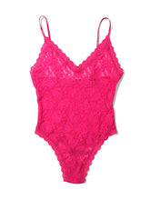 Load image into Gallery viewer, Hanky Panky Signature Lace Thong Back Bodysuit
