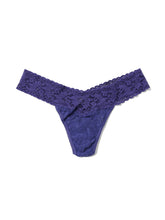 Load image into Gallery viewer, Hanky Panky O/S Low Rise Signature Lace Thong Solid Colors
