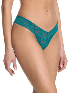 Hanky Panky O/S Low Rise Signature Lace Thong Solid Colors