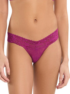 Hanky Panky O/S Low Rise Signature Lace Thong Solid Colors