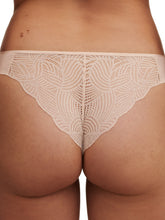 Load image into Gallery viewer, Chantelle Seamless SoftStretch Lace Thong
