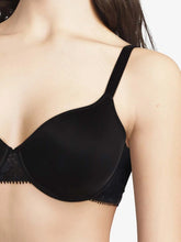 Load image into Gallery viewer, Chantelle Day to Night Smooth Memory Foam Underwire Bra
