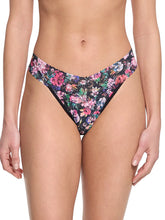 Load image into Gallery viewer, Hanky Panky O/S High/Original Rise Signature Lace Thong Prints
