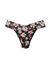 Load image into Gallery viewer, Hanky Panky O/S High/Original Rise Signature Lace Thong Prints
