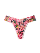 Load image into Gallery viewer, Hanky Panky O/S High/Original Rise Signature Lace Thong Prints
