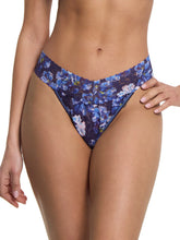 Load image into Gallery viewer, Hanky Panky O/S High/Original Rise Signature Lace Thong Prints
