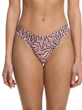 Load image into Gallery viewer, Hanky Panky O/S High/Original Rise Signature Lace Thong Prints
