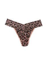 Load image into Gallery viewer, Hanky Panky O/S High/Original Rise Signature Lace Thong Prints
