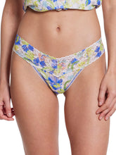 Load image into Gallery viewer, Hanky Panky O/S Low Rise Signature Lace Thong Prints
