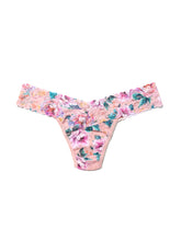Load image into Gallery viewer, Hanky Panky O/S Low Rise Signature Lace Thong Prints
